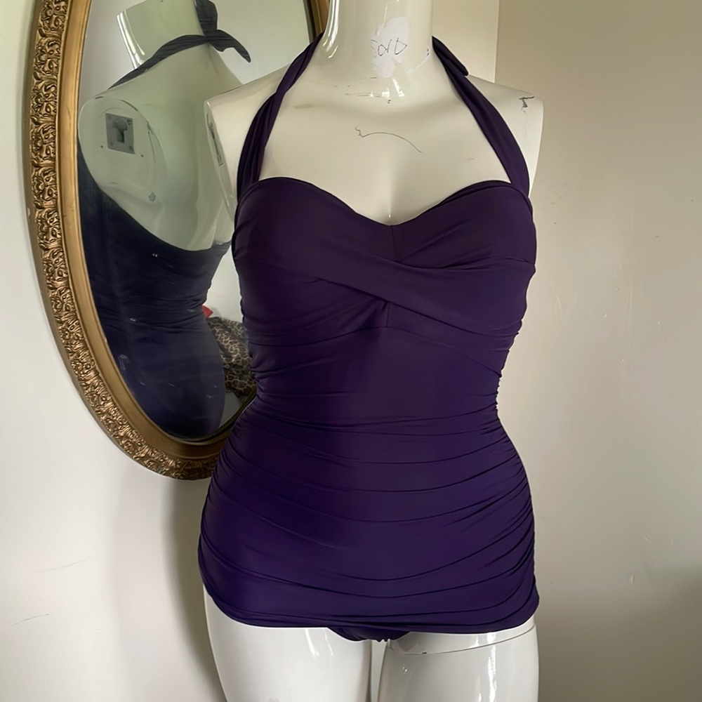 Miracle suit like new ! Fantastic condition. No flaws smoke free home
